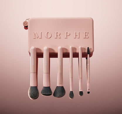 Travel Shaping Essentials brushes