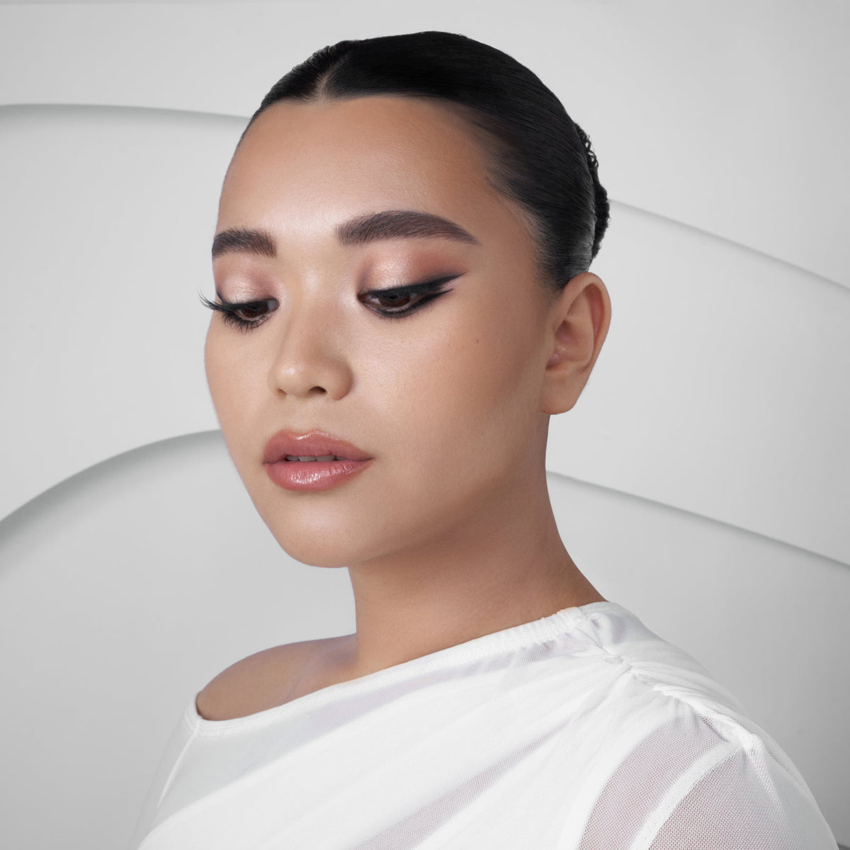 EYE SCULPT TEXTURE AND TONE EYESHADOW PALETTE SOFT