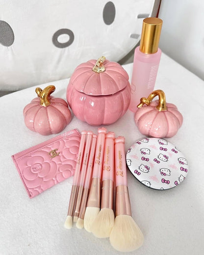 Hello Kitty® "Kawaii Icon" 6-PC BRUSH SET